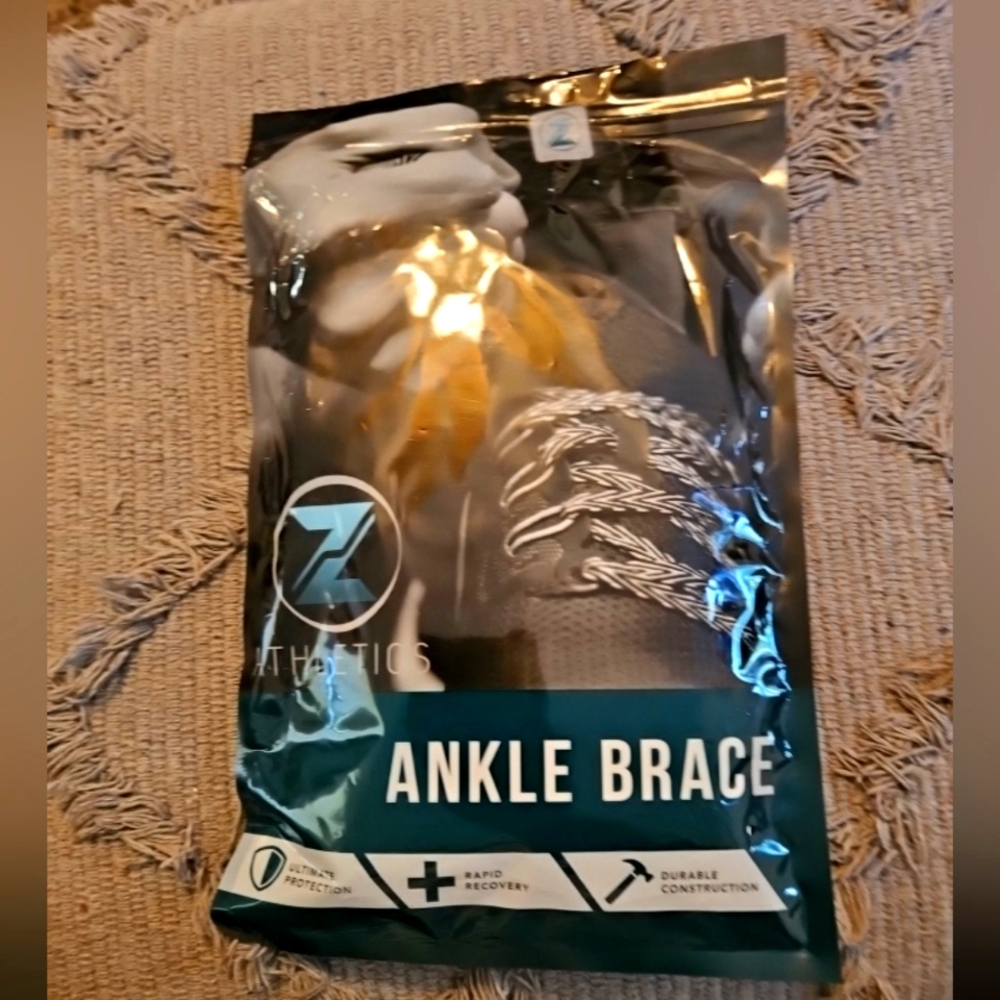 New in package~Zenith  Ankle Brace Lace up~ size‎ medium black